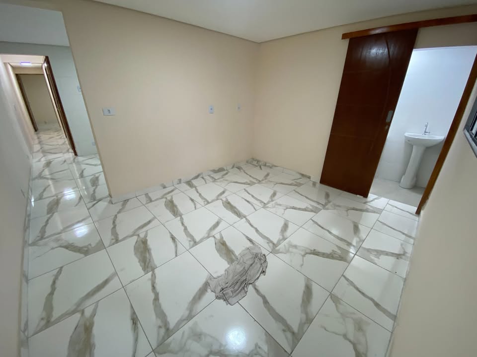 Casa térrea de 2 quartos com lavabo para alugar em Parque Renato Maia, Guarulhos - foto 2