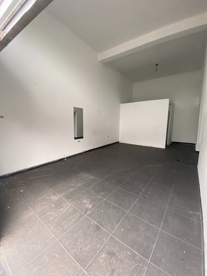 Salão comercial de 30 m² com escritório para alugar em Parque Santos Dumont, Guarulhos - foto 2